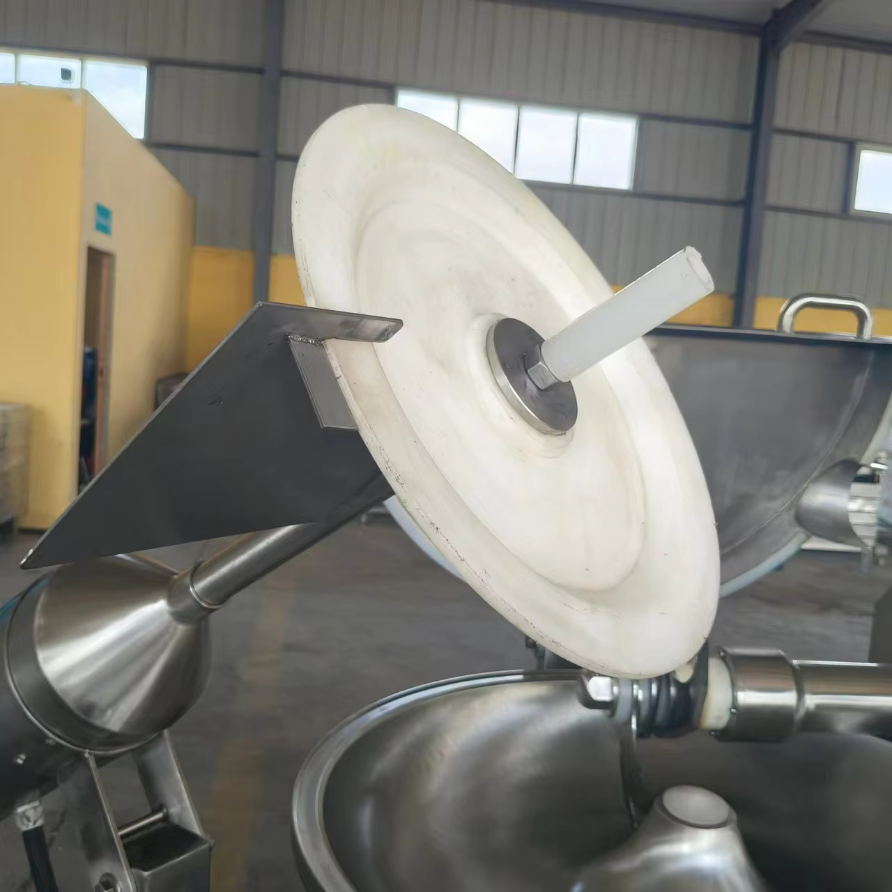 Industrial Vacuum Bowl Cutter Machine High Speed Meat Processing Equipment